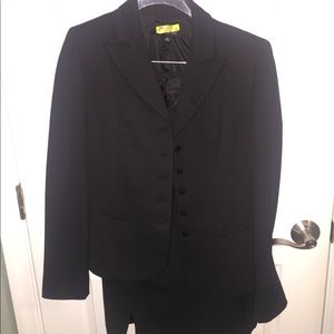 Kasper blazer & skirt suit